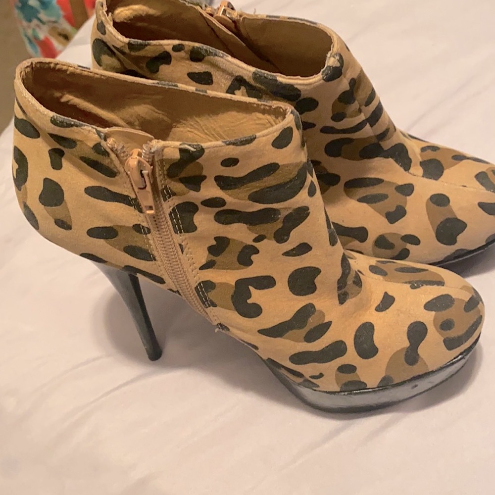 Cuttte stilettos
